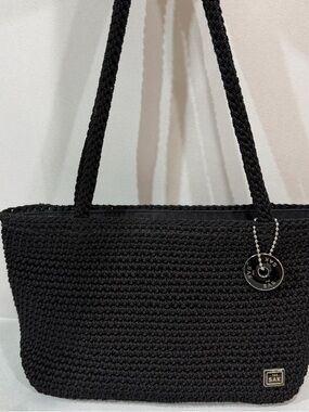 The Sak Crochet hand Bag Black Small 2 Strap Handles Zip Purse Charm Logo 6x8”